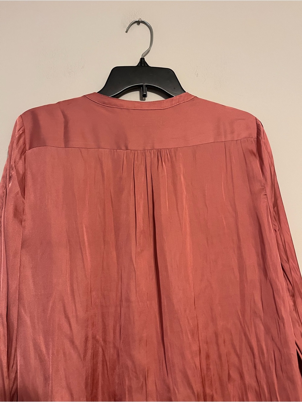 J. Crew Featherweight satin tie-neck top Peach Coral Size M - Picture 7 of 7